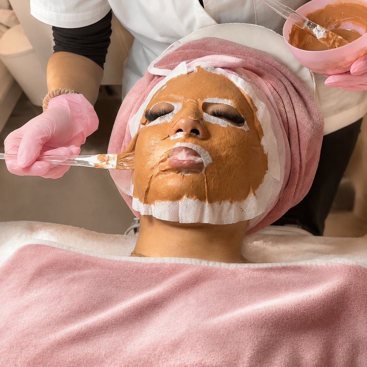 Soin du visage chez Women's Glow Up